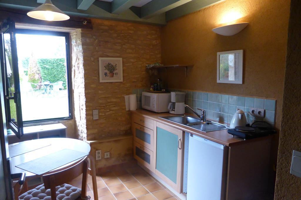 Studio De Charme Abelia Guest House Saint-Crépin-et-Carlucet Eksteriør bilde